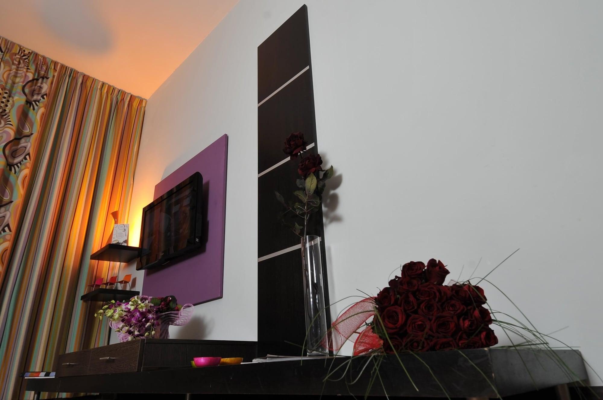 Suite Hotel Chrome - เบรุต ภายนอก รูปภาพ