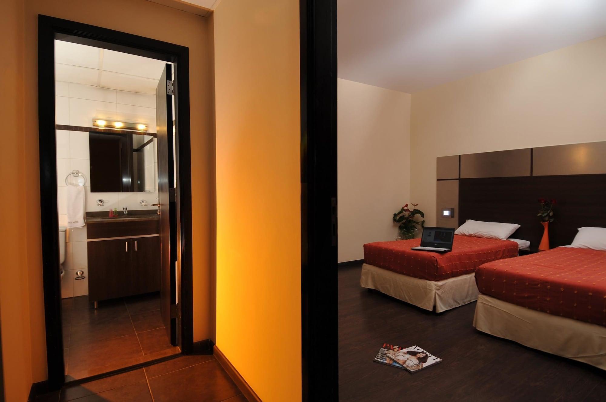 Suite Hotel Chrome - เบรุต ภายนอก รูปภาพ